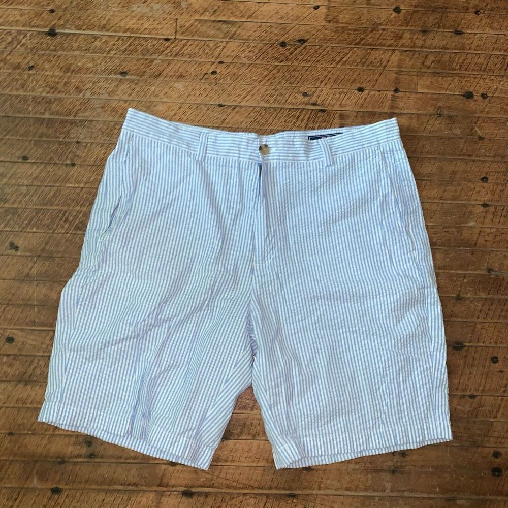 Vineyard Vines blue and white pinstripe preppy 36 shorts